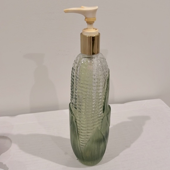 Vintage Avon Jars - Picture 10 of 12